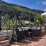 شقة Mit Kleiner Innenhof-terrasse Im Mediterranen Stil *